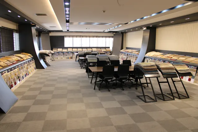 Showroom toplantı alanı